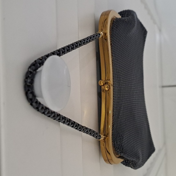 Glamorous Vintage Whitting and Davis Mesh Purse. - Picture 4 of 8